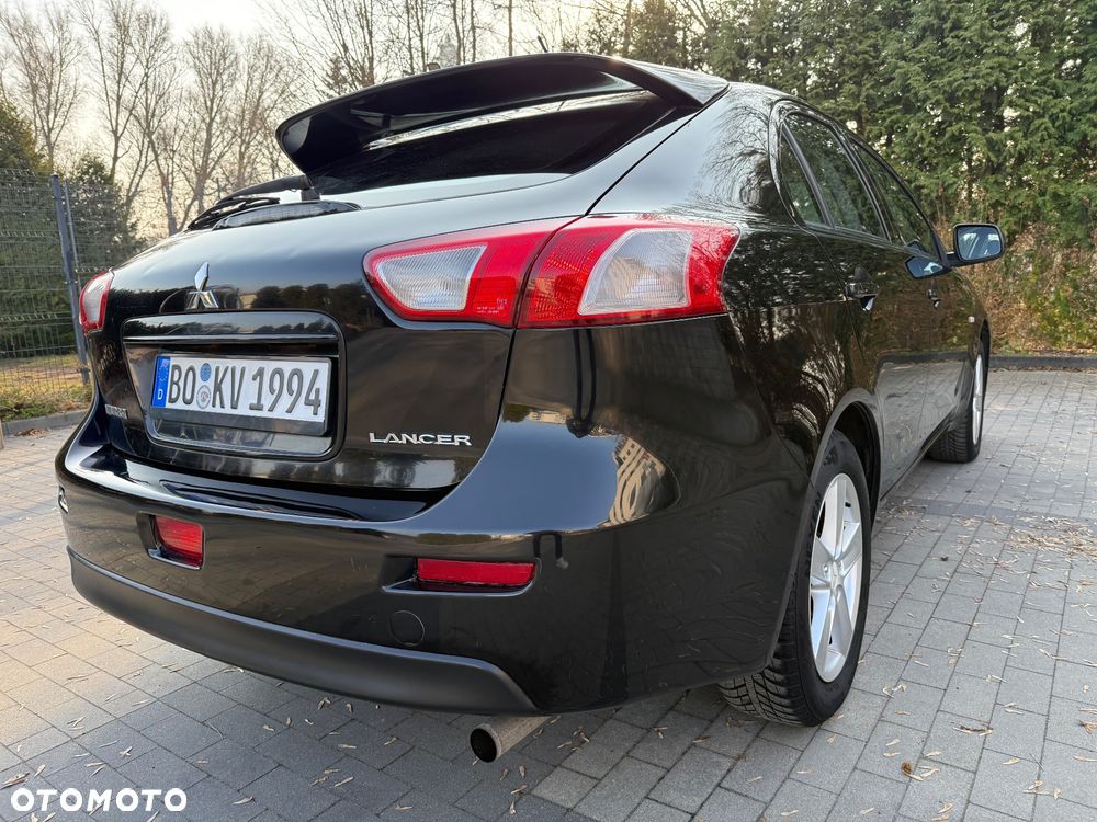 Mitsubishi Lancer 1.8 Intense - 13
