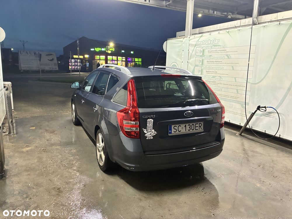 Kia Ceed - 3
