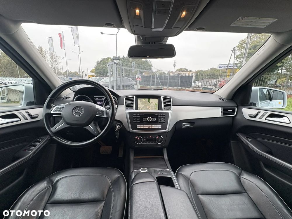 Mercedes-Benz ML 350 BlueTEC 4MATIC 7G-TRONIC - 25