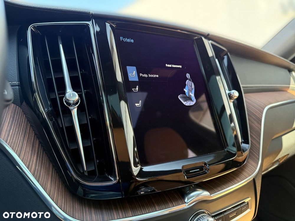 Volvo XC 60 - 25