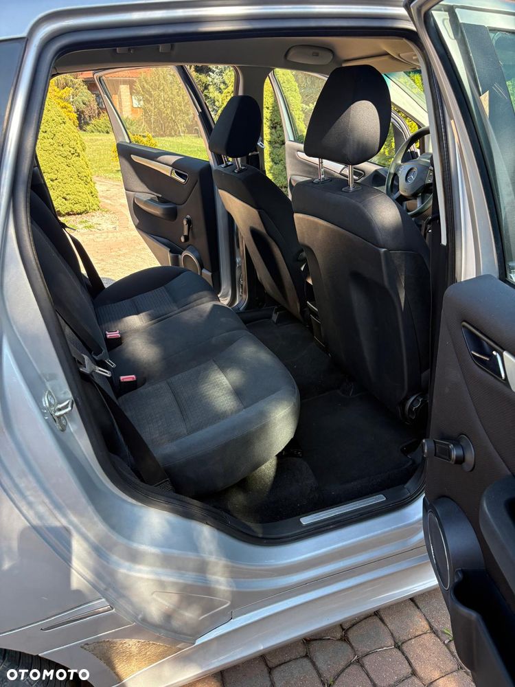 Mercedes-Benz Klasa B 180 CDI - 15