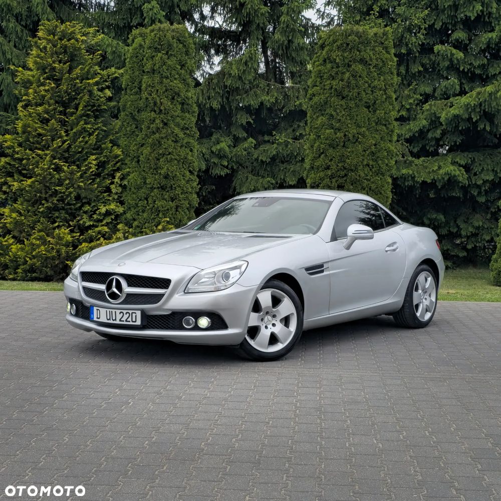 Mercedes-Benz SLK 200 BlueEFFICIENCY 7G-TRONIC Edition 1 - 2
