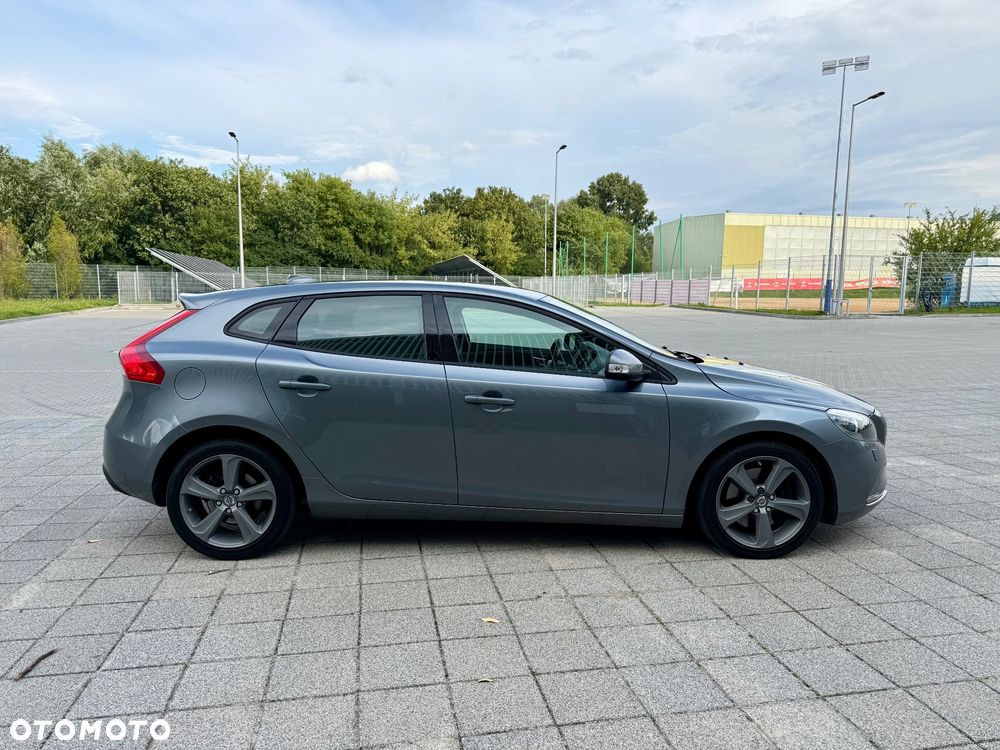 Volvo V40 D4 Geartronic Momentum - 15