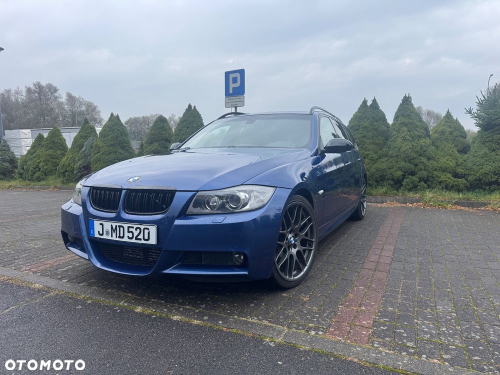 BMW Seria 3 320d DPF Touring - 1