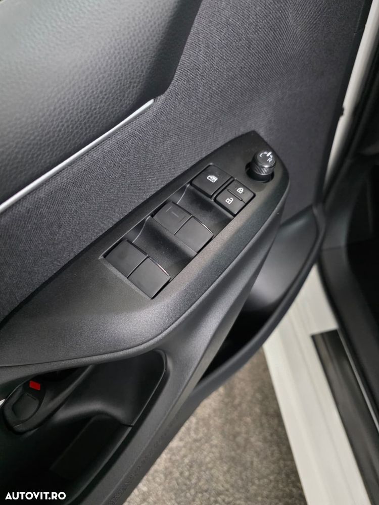 Toyota Yaris 1.5 L Dynamic - 13