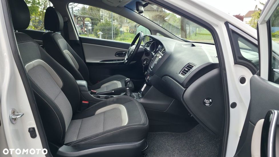 Kia Ceed 1.6 CRDi 136 ISG Spirit - 20
