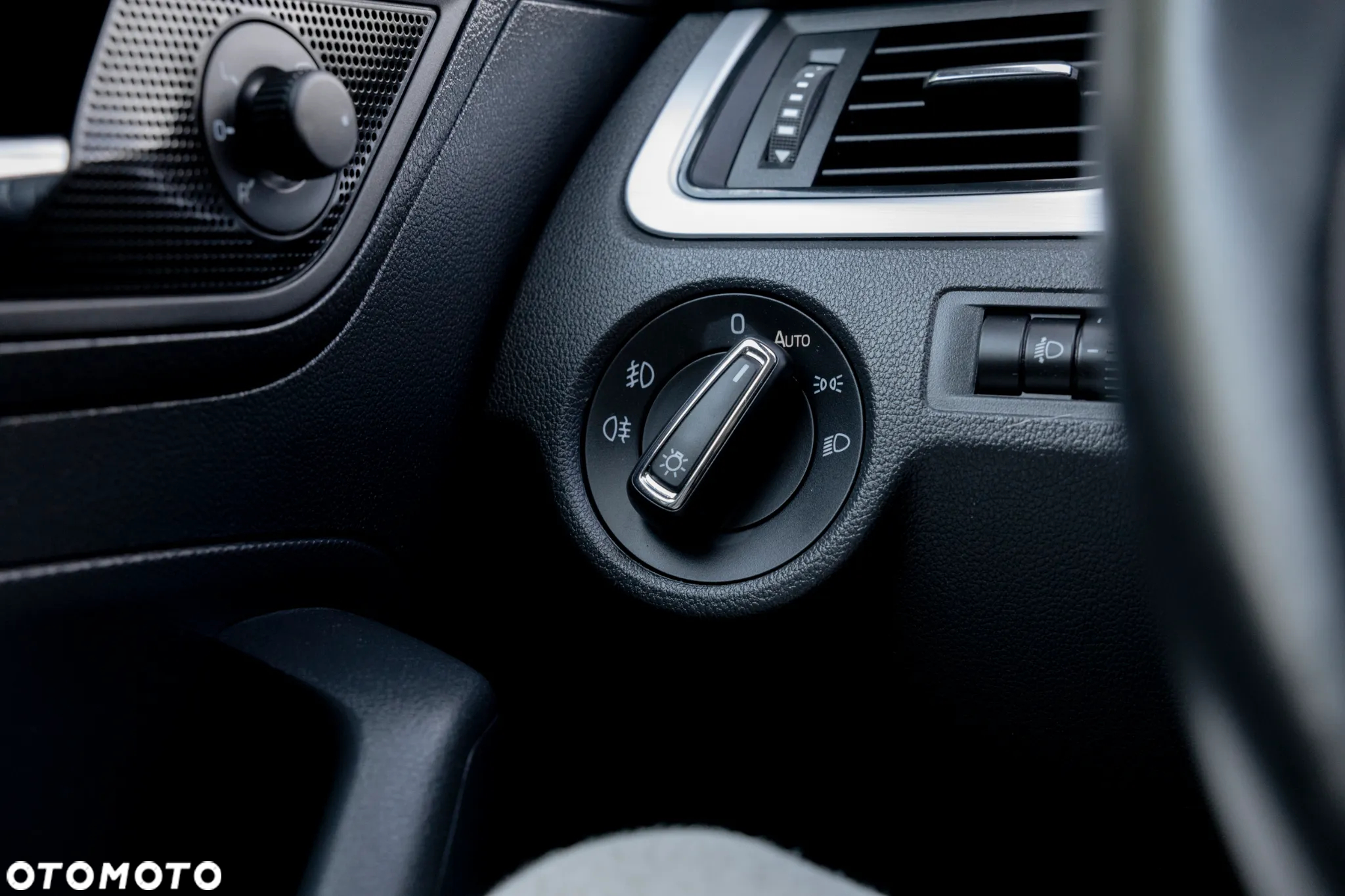 Skoda RAPID 1.0 TSI Ambition - 15
