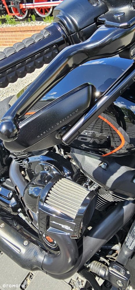 Harley-Davidson Softail FXDR - 18