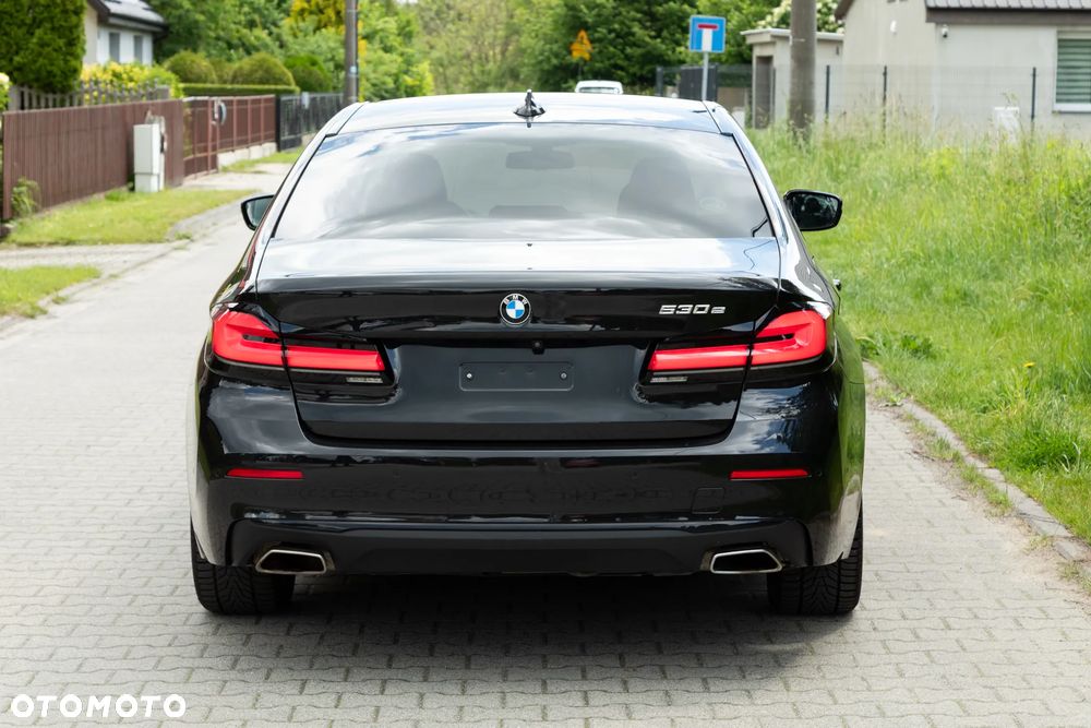BMW Seria 5 530e - 6