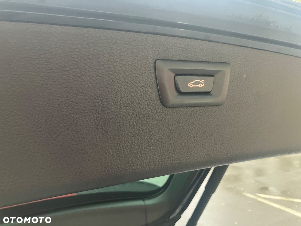 BMW Seria 3 316d Touring - 11