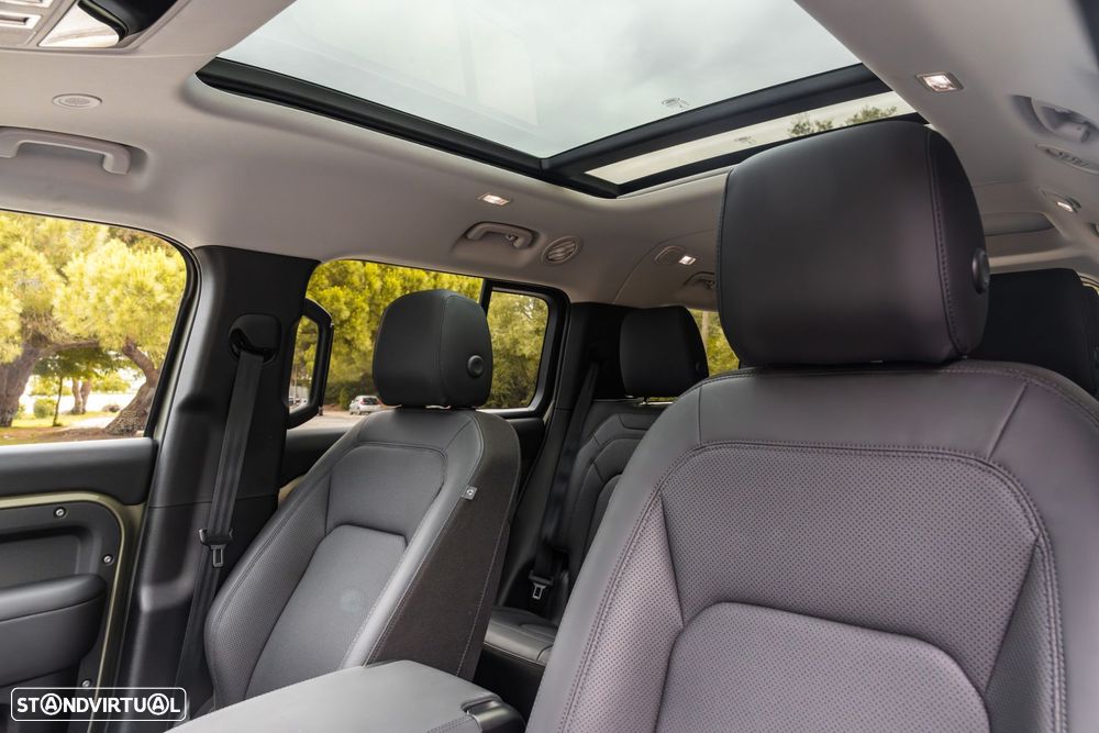 Land Rover Defender 3.0 D250 130 AWD X-Dynamic HSE - 25