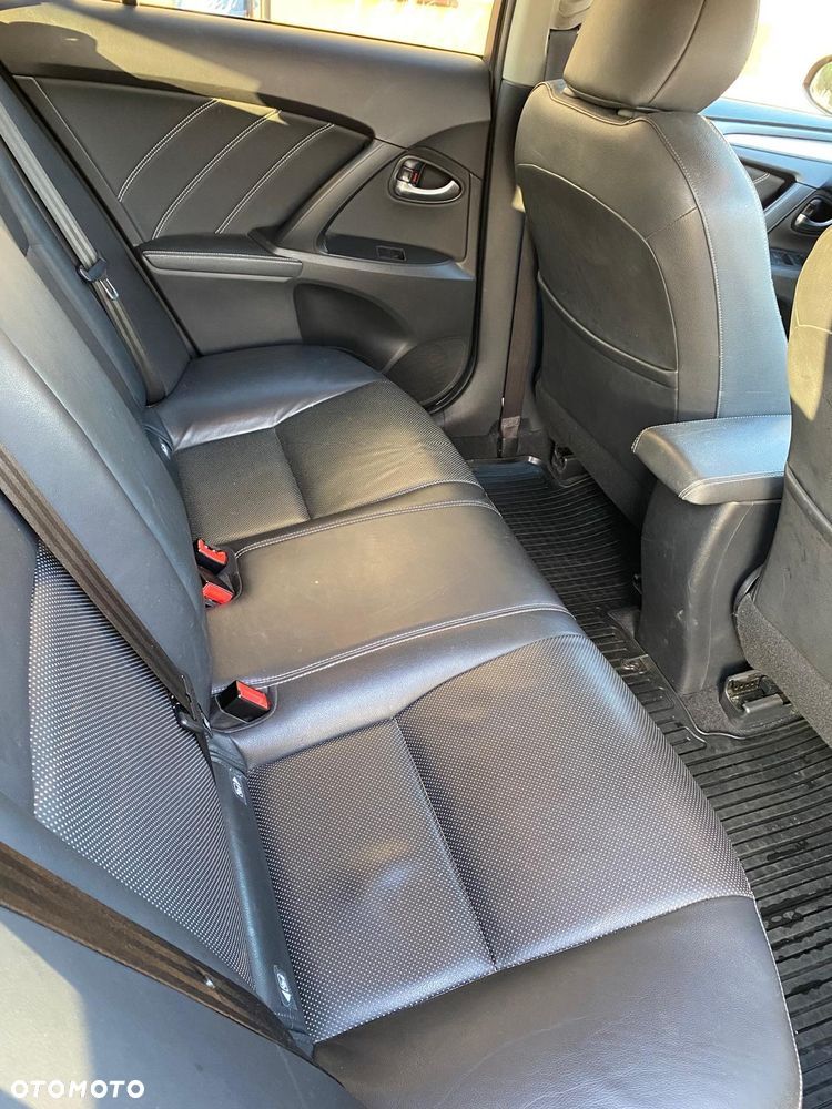 Toyota Avensis 1.8 Prestige - 11