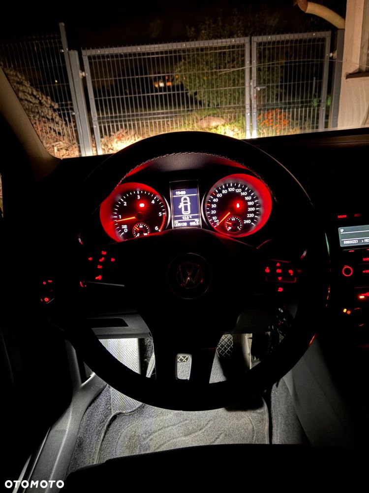 Volkswagen Golf - 21