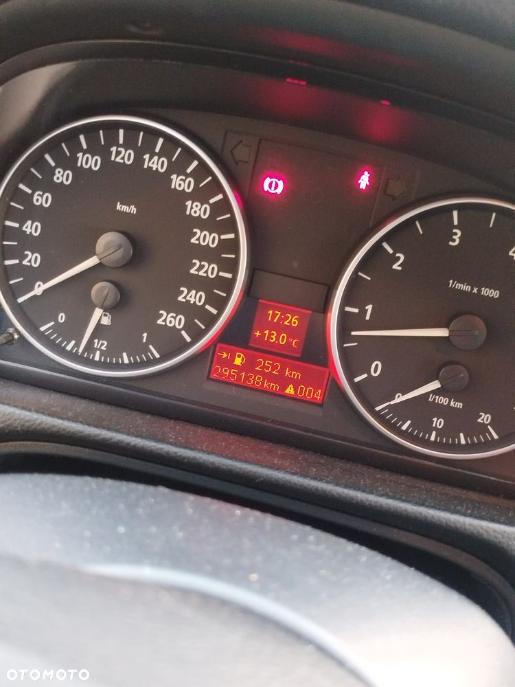 BMW Seria 3 320i - 6