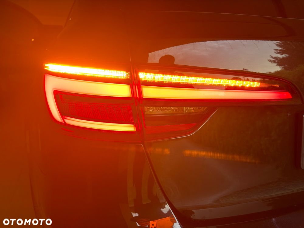 Audi A4 Avant 40 TDI S tronic S line - 17