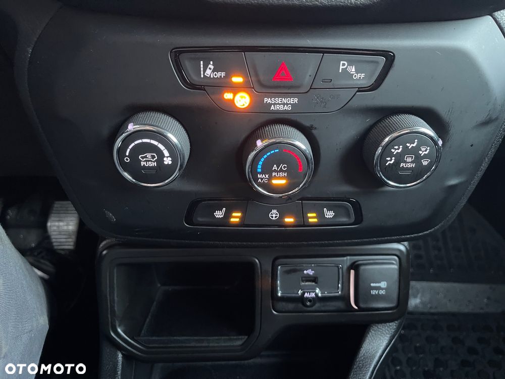 Jeep Renegade 1.0 GSE T3 Turbo Night Eagle II FWD S&S - 11