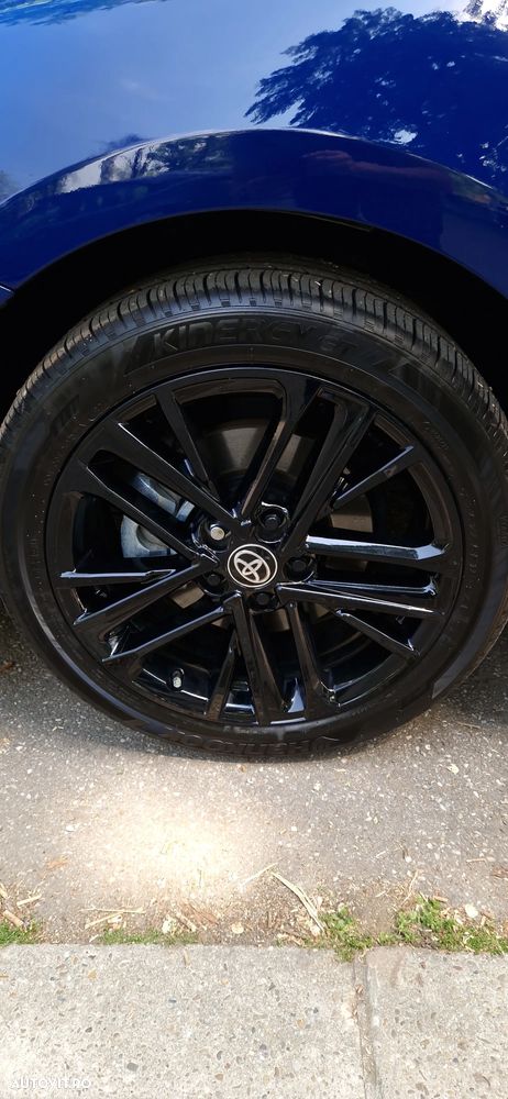 Toyota Camry Executive - 4