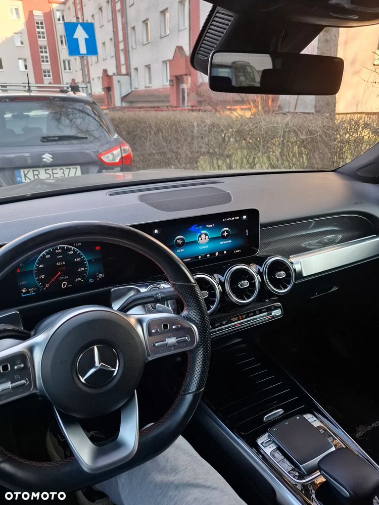Mercedes-Benz GLB 200 AMG Line 7G-DCT - 4
