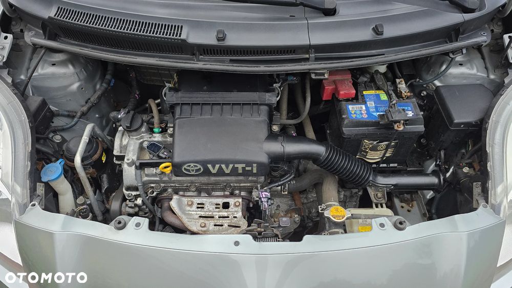 Toyota Yaris - 24