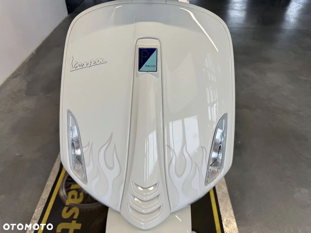Piaggio Vespa - 35
