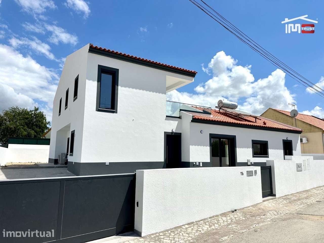 Incrível Moradia T4+1 - Com 601M2 de Terreno - Grande imagem: 2/40