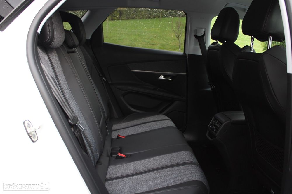 Peugeot 3008 1.6 BlueHDi Allure EAT6 - 40