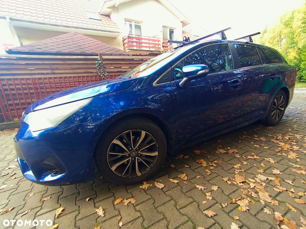 Toyota Avensis 2015 photo 4