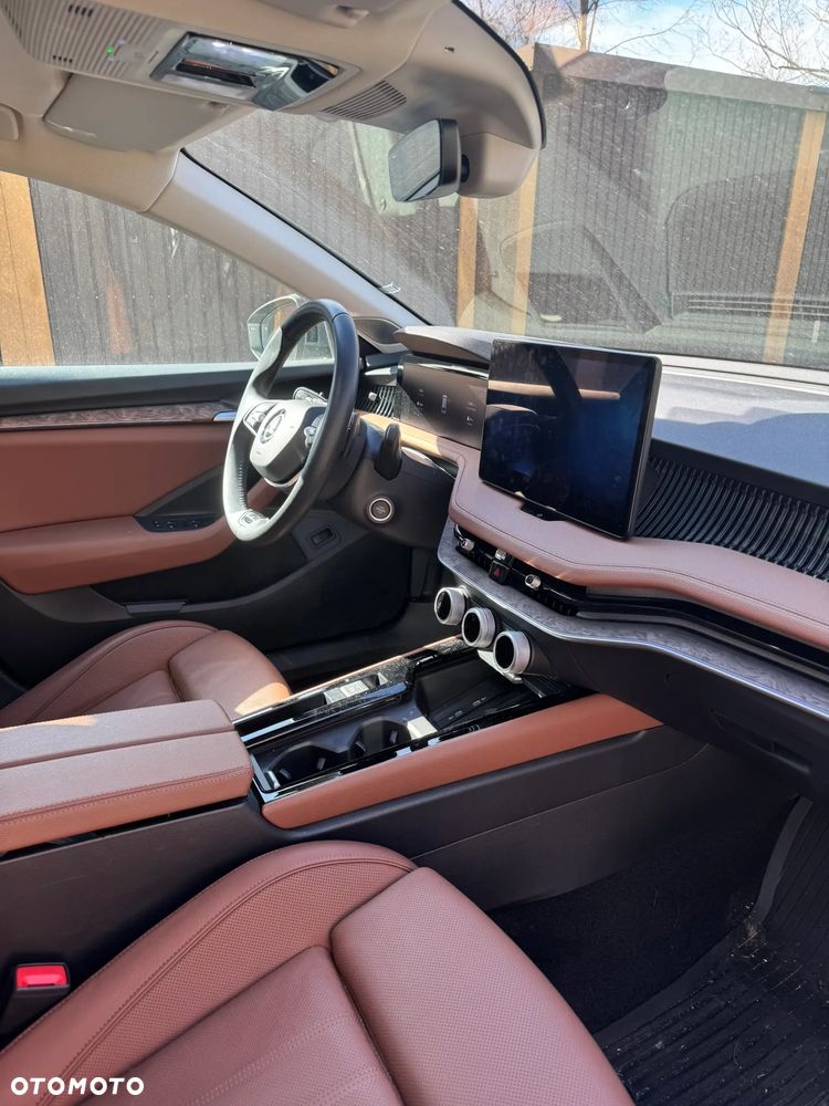 Skoda Superb 2.0 TDI SCR 4x4 L&K DSG - 4