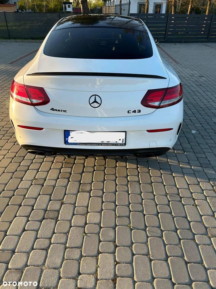 Mercedes-Benz Klasa C 200 4Matic 9G-TRONIC AMG Line - 5