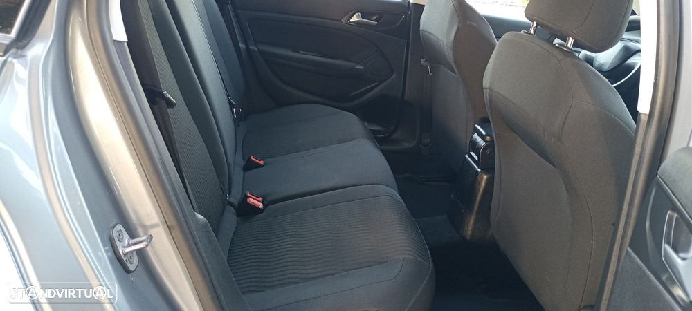 Peugeot 308 SW 1.6 BlueHDi Active - 12