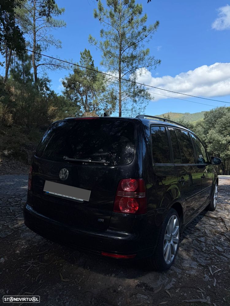 VW Touran 2.0 TDI DPF R-Line Edition - 4