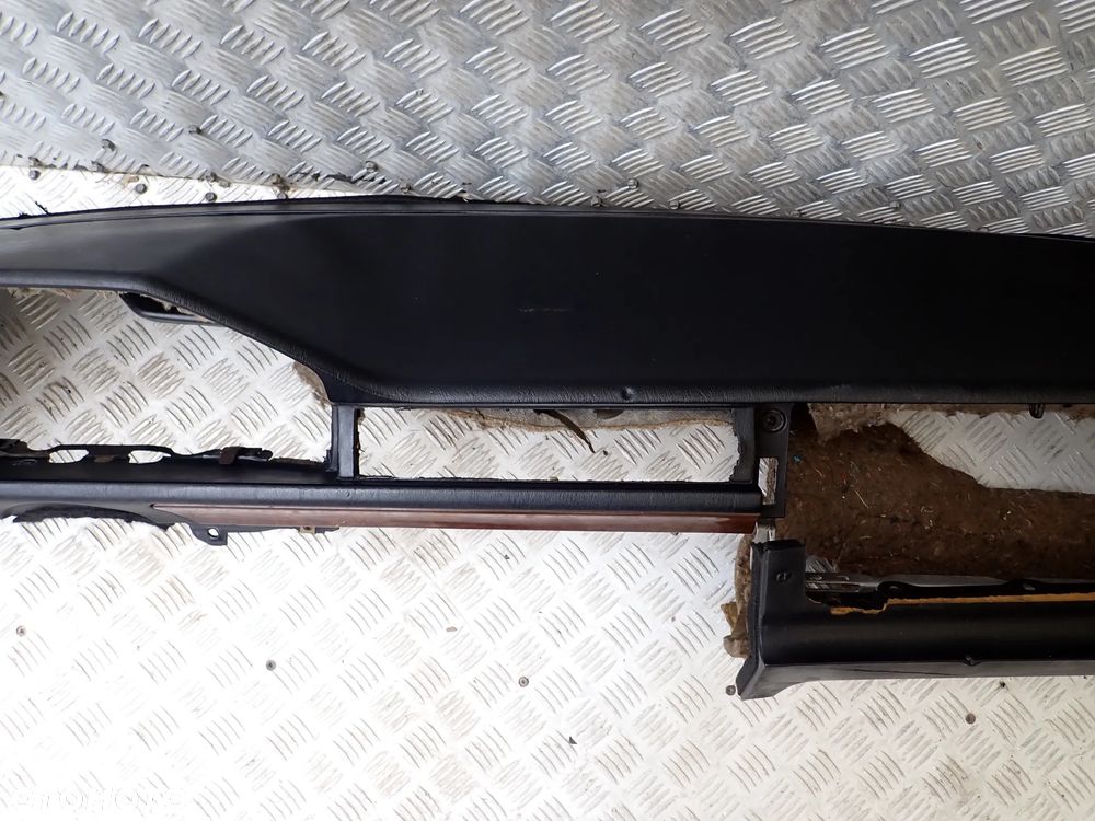 KOKPIT DESKA MERCRDES W124 DOSTĘPNE 2 SZTUKI - 8