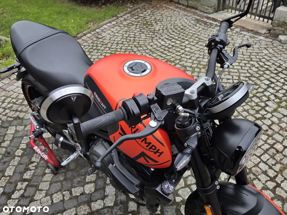 Triumph Trident - 35