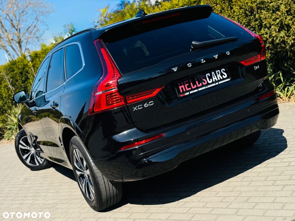 Volvo XC 60 B4 D Geartronic Momentum Pro - 4