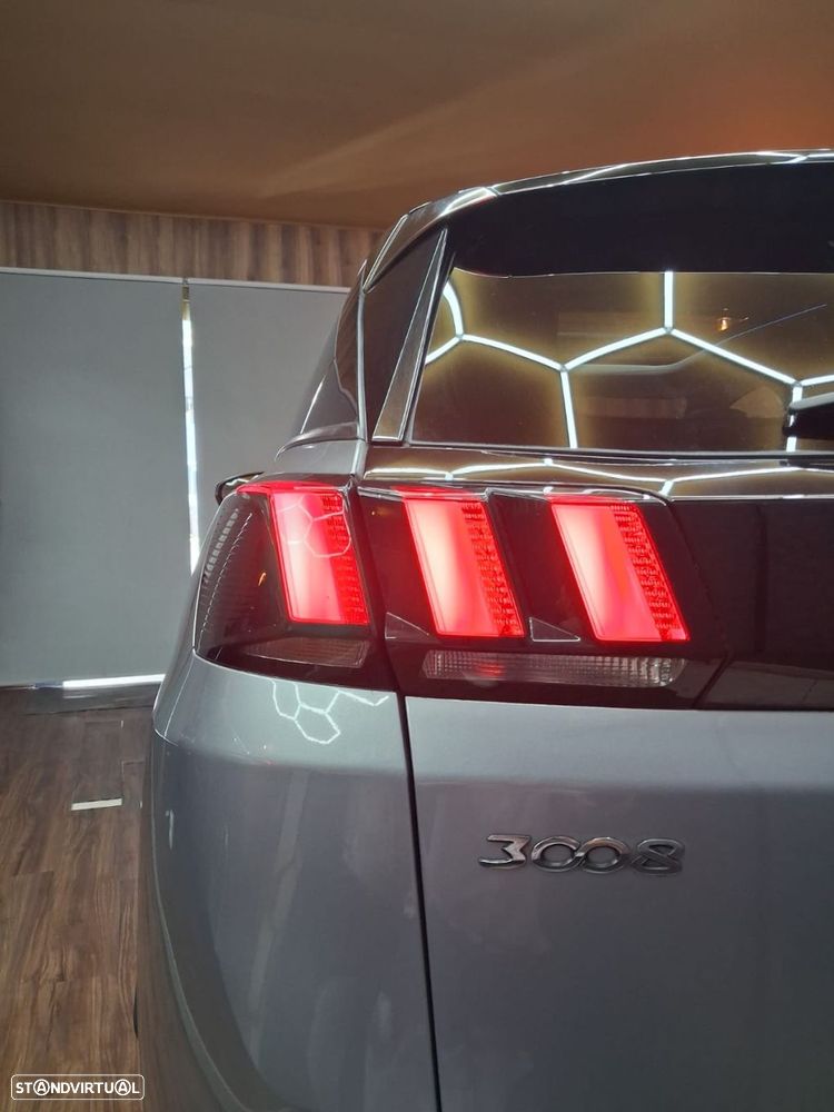 Peugeot 3008 PureTech 130 Stop & Start GPF EAT8 Crossway - 9