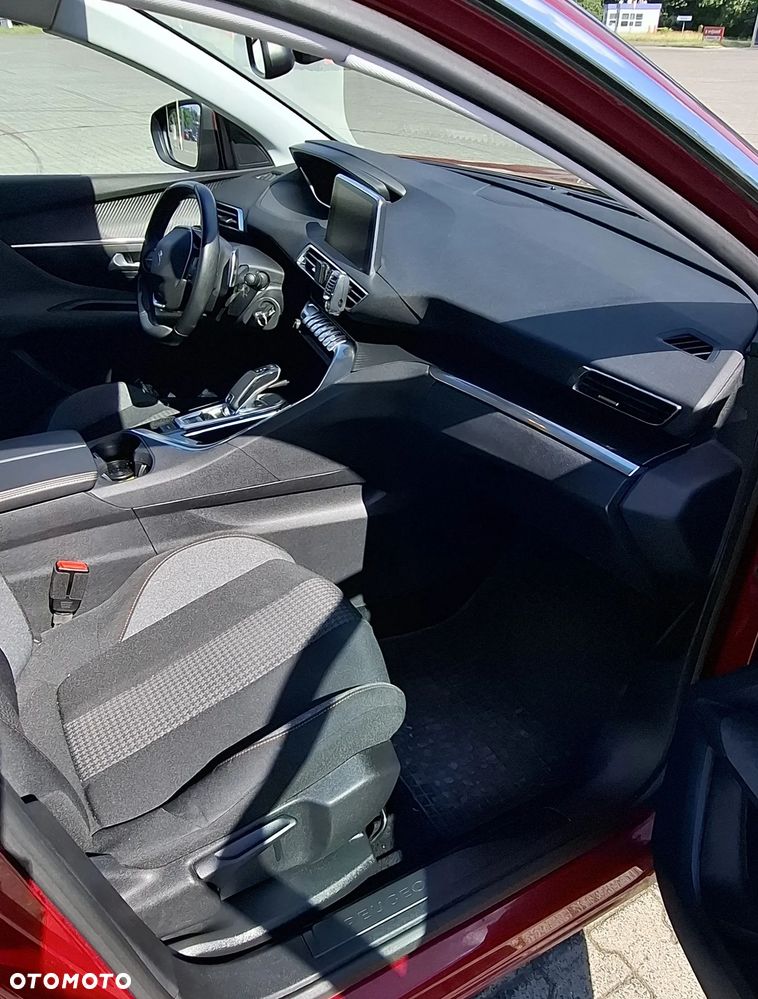 Peugeot 3008 1.2 PureTech GPF Allure S&S EAT8 - 13
