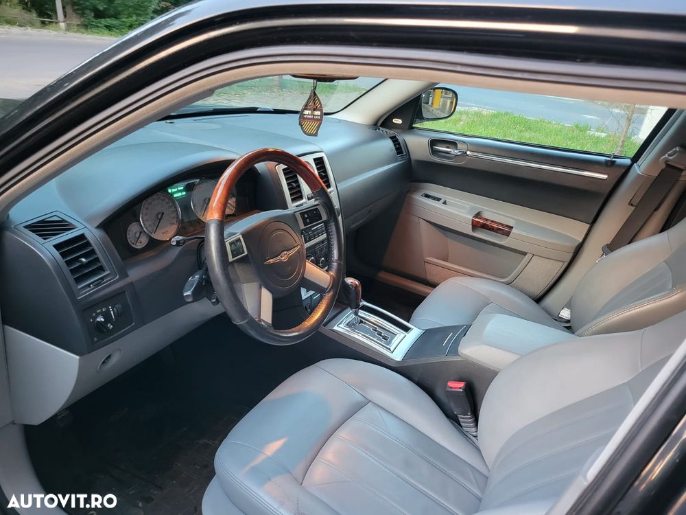 Chrysler 300C 3.0L CRD V6 Aut - 9