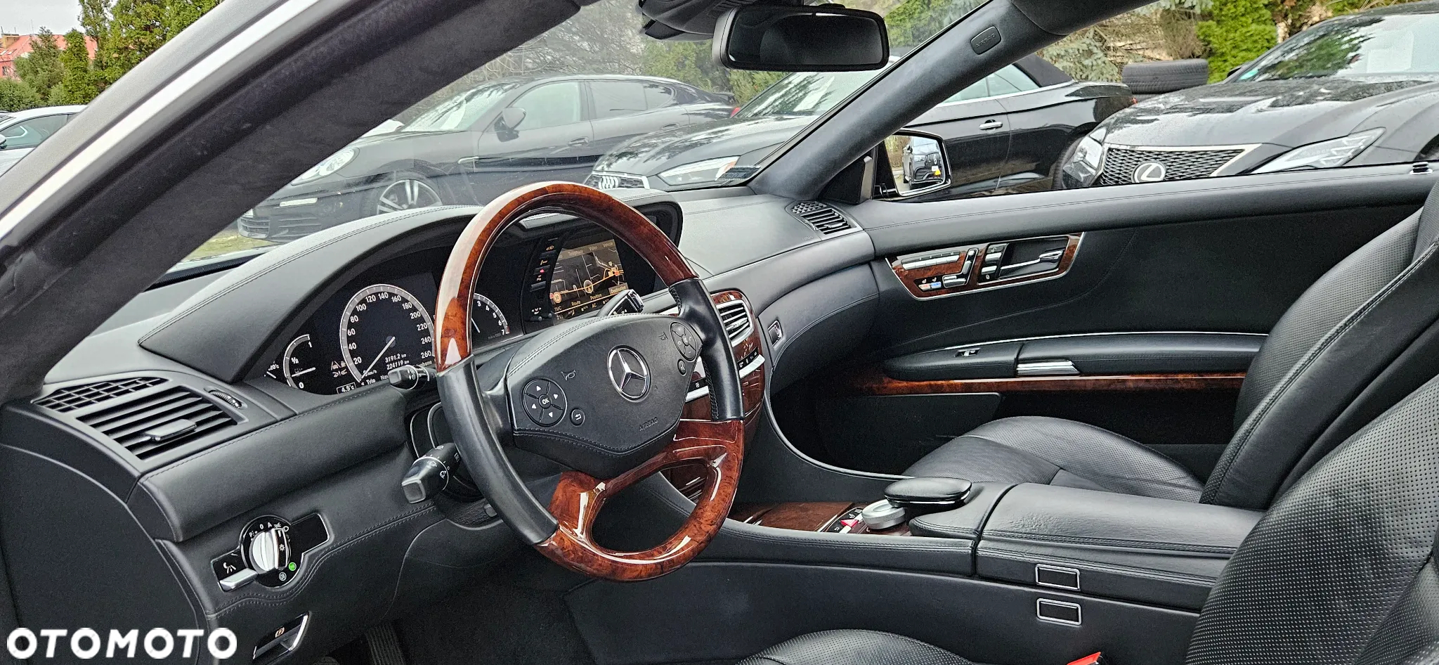 Mercedes-Benz CL 500 4-Matic BlueEff - 29