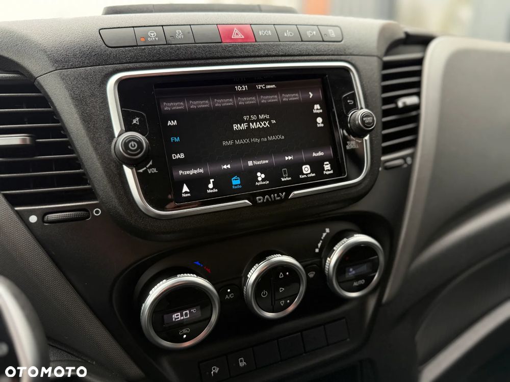 Iveco Daily 35S18 3.0 HPI 180KM / Maxi Długi L4 H2 / 2023 ROK PRODUKCJI / 154.502KM PRZEBIEG/ PNEUMATYKA / ZAREJESTROWANY W PL - 27