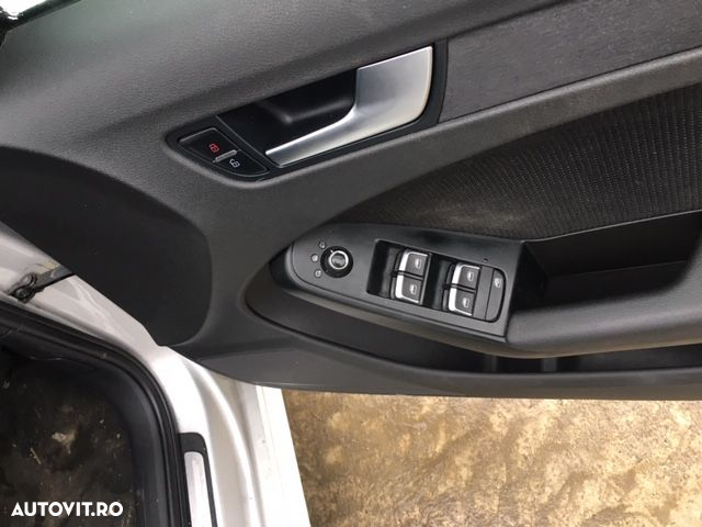 Dezmembrez Audi A4 B8 Sline - 3