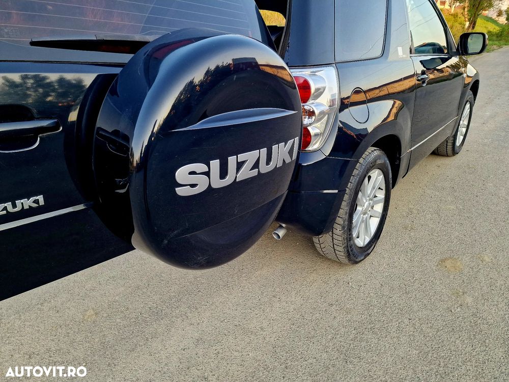 Suzuki Grand Vitara 1.9 DDiS Black&White DPF - 9