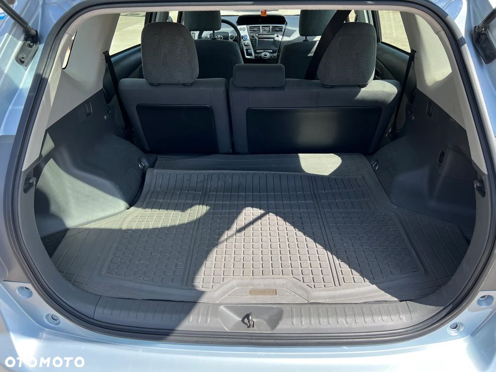 Toyota Prius+ - 17