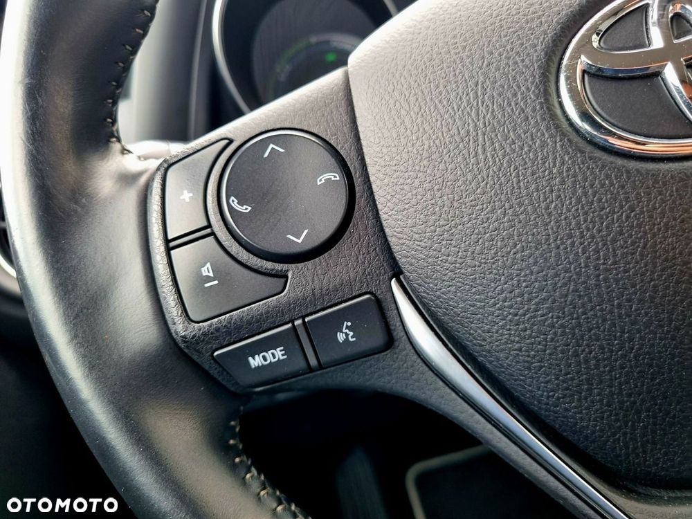 Toyota Auris Hybrid 135 Prestige - 16