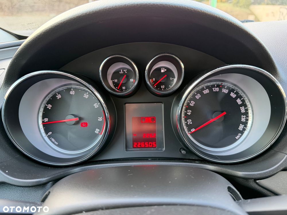 Opel Insignia 1.8 - 14