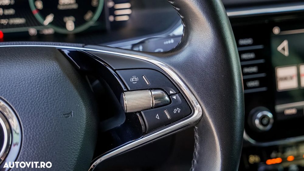 Skoda Superb 2.0 TDI DSG Ambition - 21