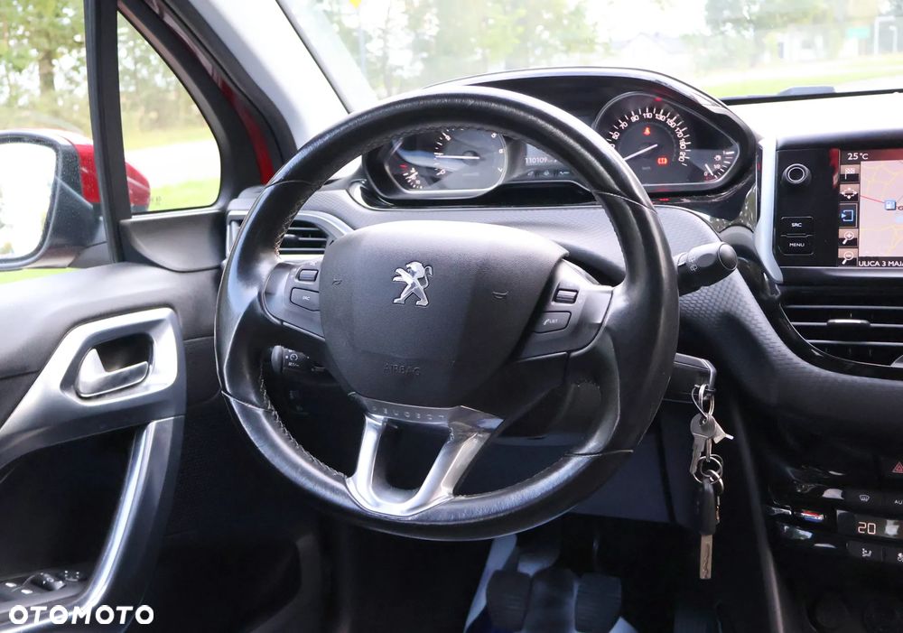 Peugeot 2008 1.2 Pure Tech Allure S&S - 30