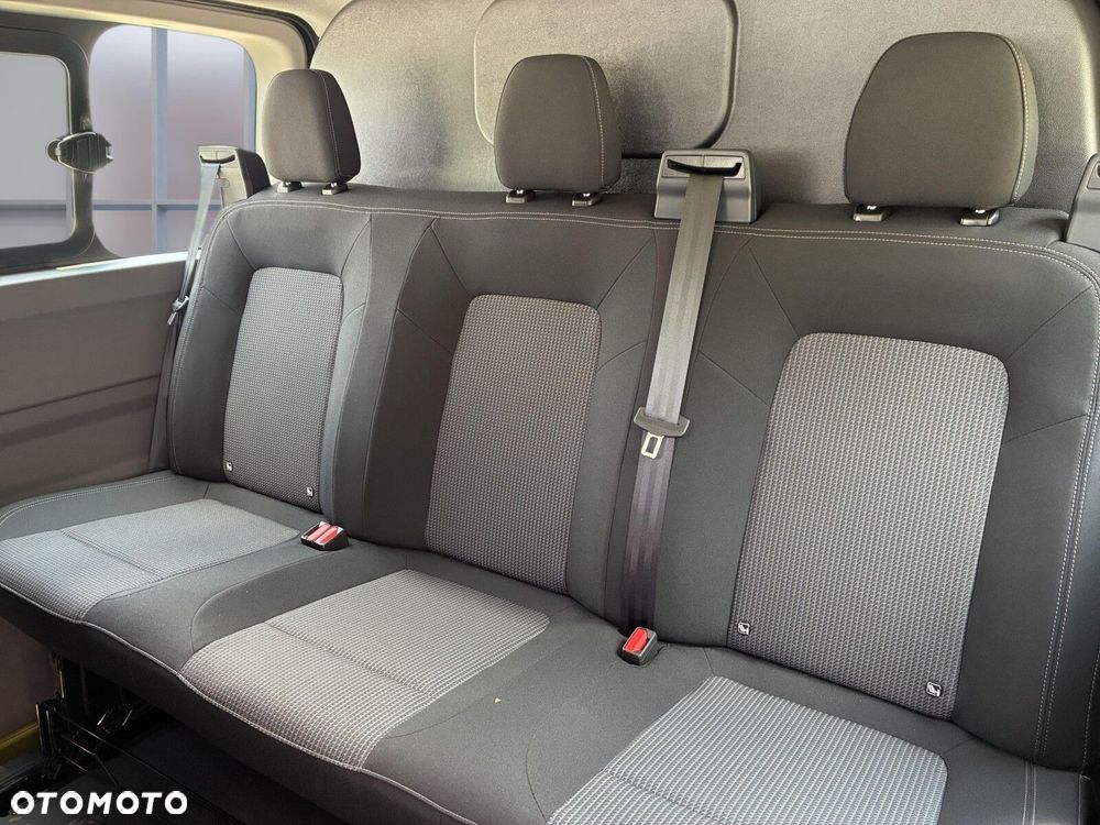 Volkswagen Transporter Furgon PLUS Panamericana/6-cio osob./AUTOMAT (L2) 2.0 TDI 170KM, r.o. 3500 mm - 19