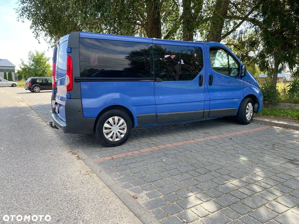 Opel Vivaro L2H1 2.9t - 10