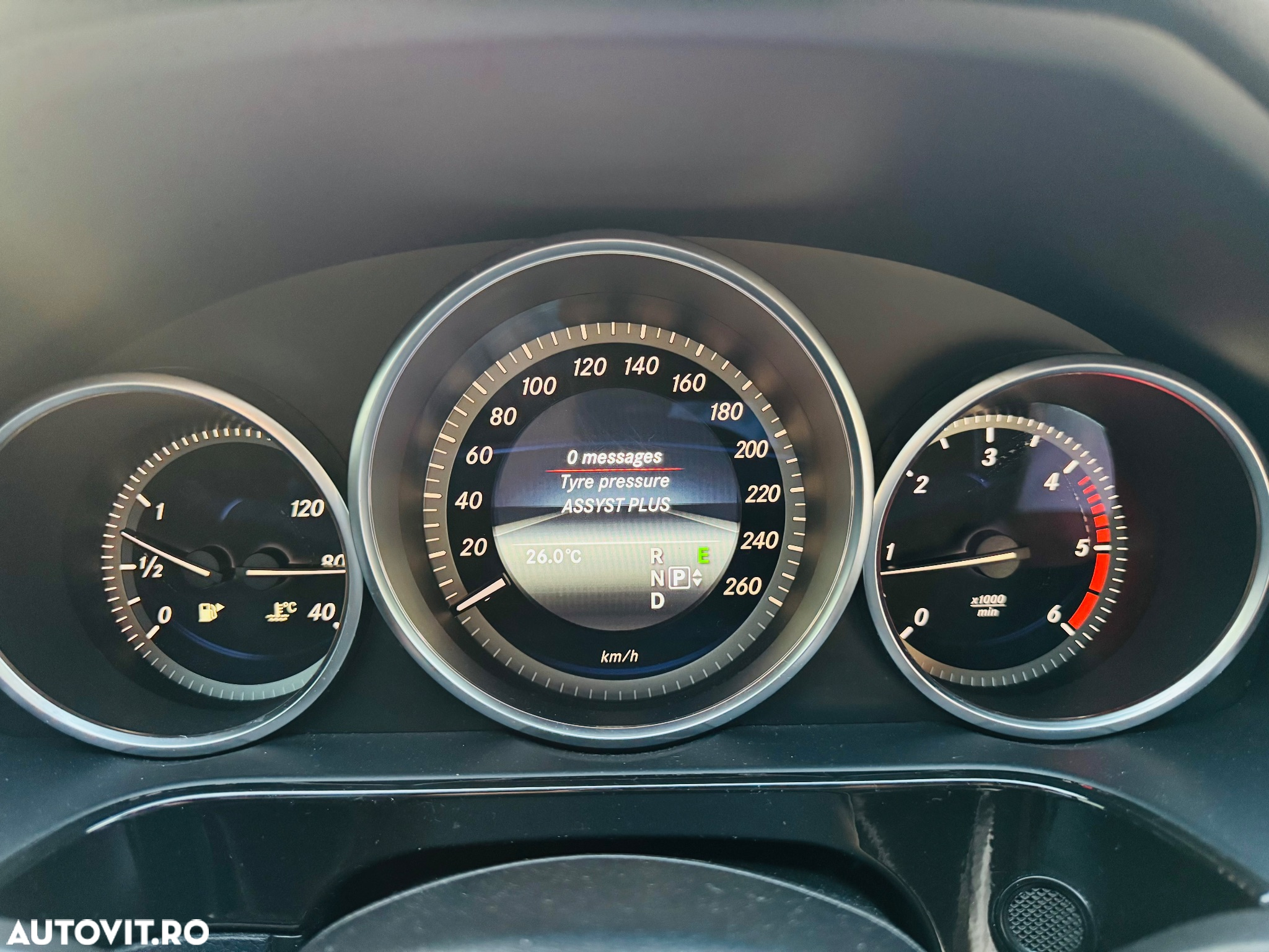 Mercedes-Benz E 200 BlueTEC 7G-TRONIC - 13