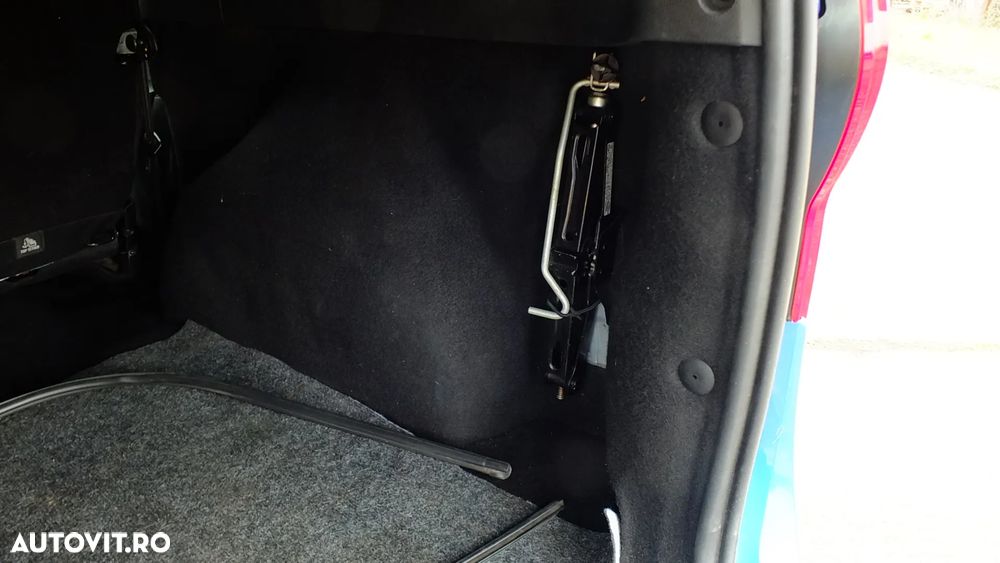 Dacia Lodgy TCe 115 Stepway - 24